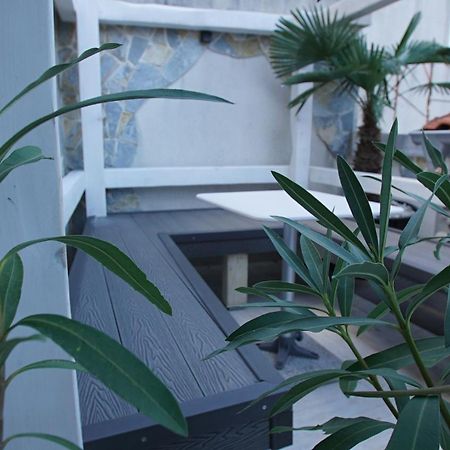 Penthouse Stoliv New Spa-Pool Villa Is Located 5M From The Sea, Exclusive Terrace,Private Jetty Wih Sunbeds, Pebble Beach, Secluded Location Total Area 375M2 At Your Disposal Kotor Exteriér fotografie