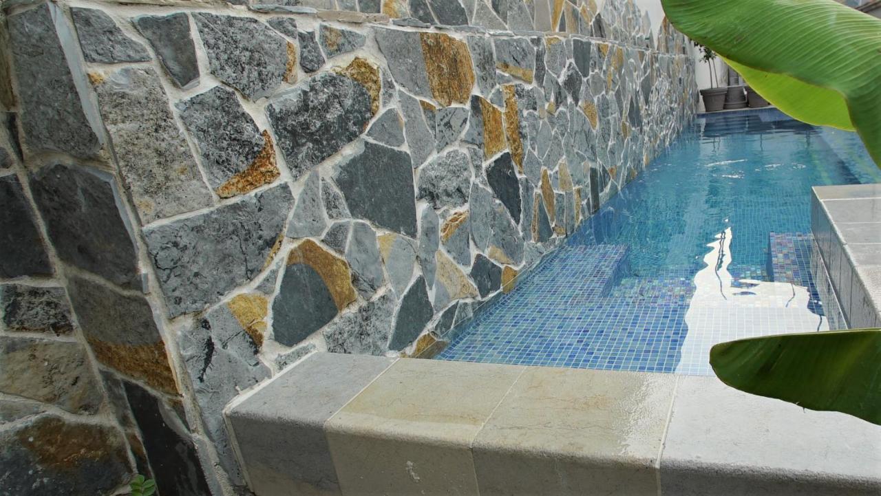 Penthouse Stoliv New Spa-Pool Villa Is Located 5M From The Sea, Exclusive Terrace,Private Jetty Wih Sunbeds, Pebble Beach, Secluded Location Total Area 375M2 At Your Disposal Kotor Exteriér fotografie