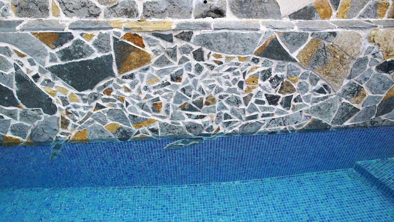 Penthouse Stoliv New Spa-Pool Villa Is Located 5M From The Sea, Exclusive Terrace,Private Jetty Wih Sunbeds, Pebble Beach, Secluded Location Total Area 375M2 At Your Disposal Kotor Exteriér fotografie
