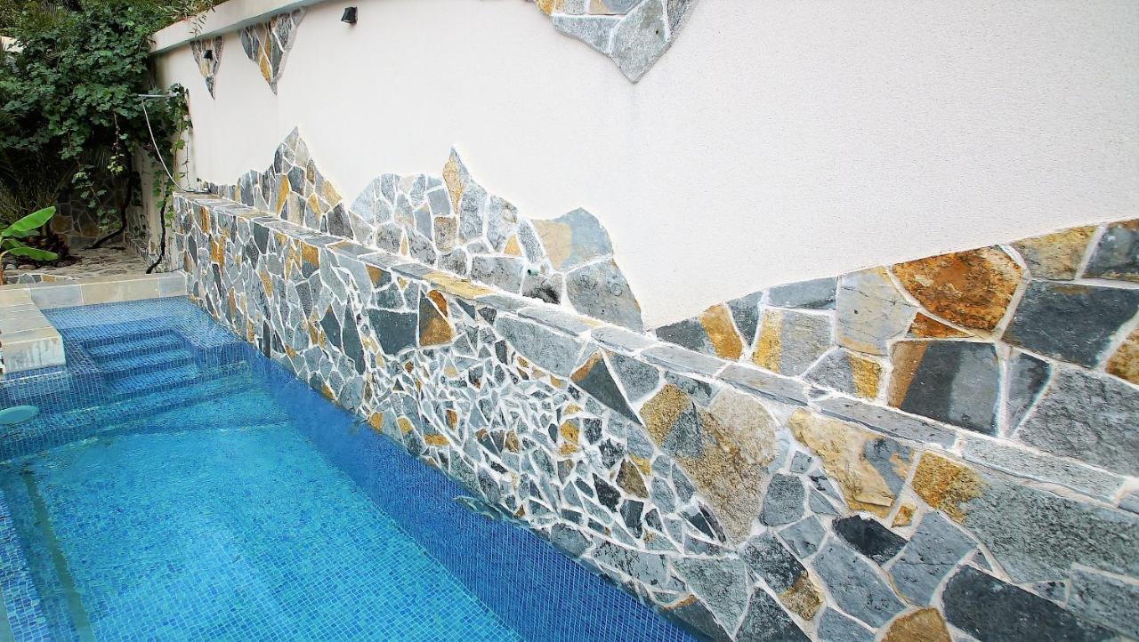 Penthouse Stoliv New Spa-Pool Villa Is Located 5M From The Sea, Exclusive Terrace,Private Jetty Wih Sunbeds, Pebble Beach, Secluded Location Total Area 375M2 At Your Disposal Kotor Exteriér fotografie