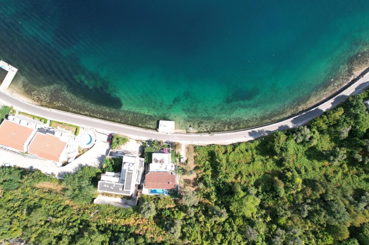 Penthouse Stoliv New Spa-Pool Villa Is Located 5M From The Sea, Exclusive Terrace,Private Jetty Wih Sunbeds, Pebble Beach, Secluded Location Total Area 375M2 At Your Disposal Kotor Exteriér fotografie