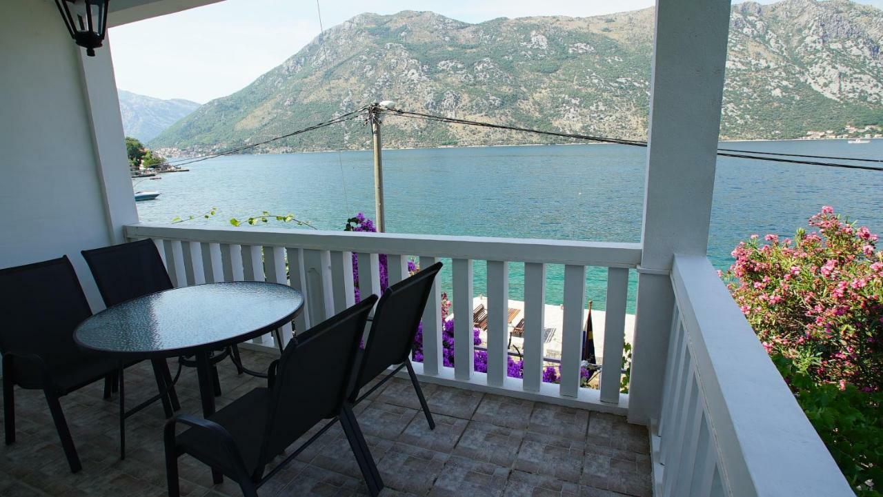 Penthouse Stoliv New Spa-Pool Villa Is Located 5M From The Sea, Exclusive Terrace,Private Jetty Wih Sunbeds, Pebble Beach, Secluded Location Total Area 375M2 At Your Disposal Kotor Exteriér fotografie